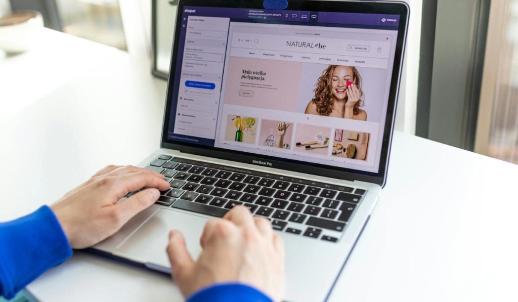 How to Choose the Right E-Commerce Experts for Your Store